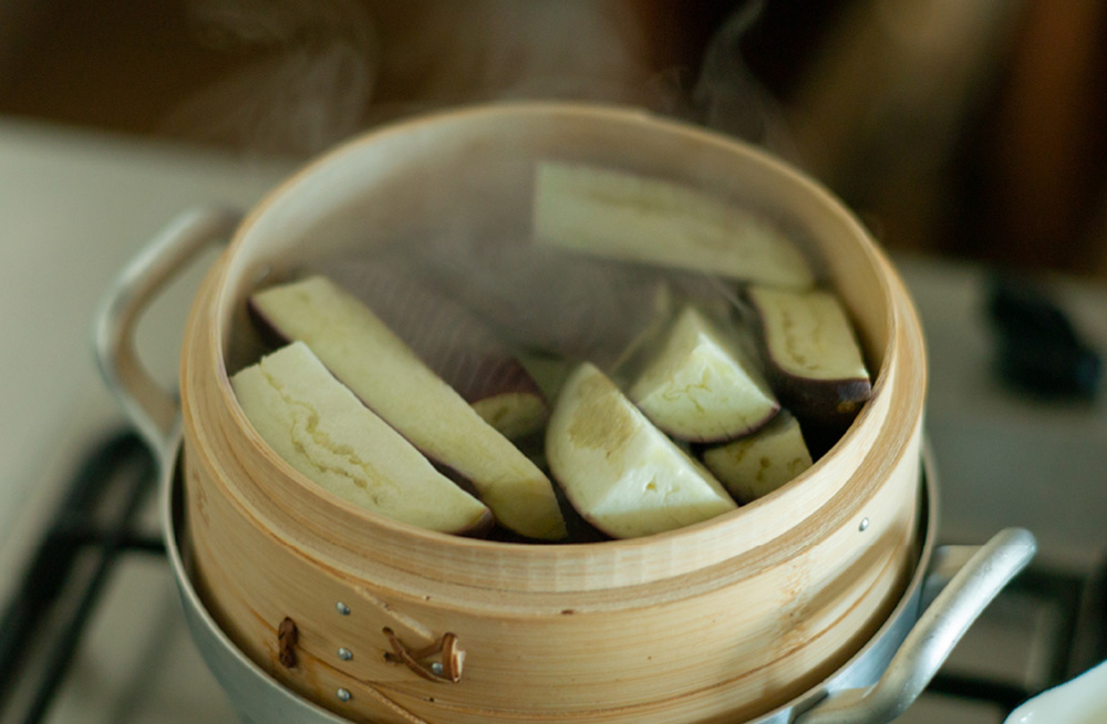 画像：なすのナンプラー蒸し