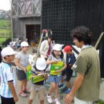 むつみ牧場見学（むつみ小学校）