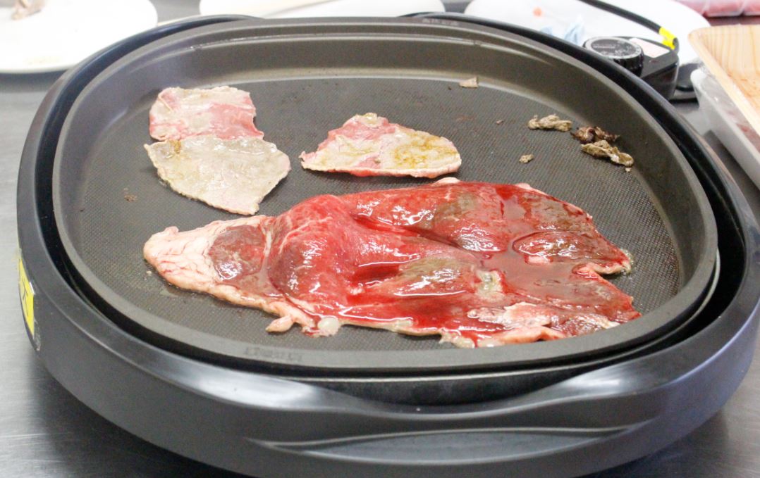 「脂のしつこさがなく、肉本来の旨味が存分に味わえる」「他と比べると牛肉独特の臭みが少ない」と好評でした。