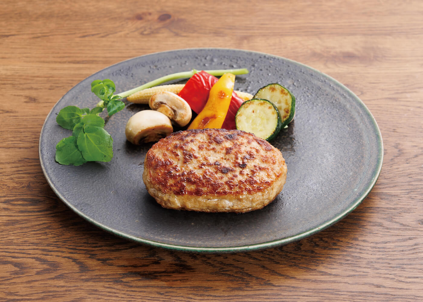 黒豚と鶏の生ハンバーグ | 秋川牧園